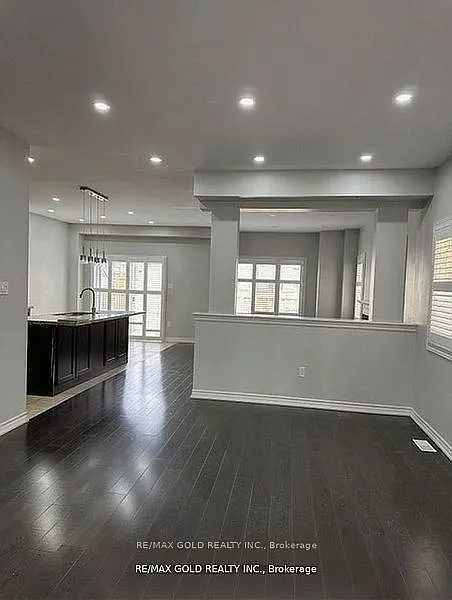 4 bed, $3,300 — Photo 4