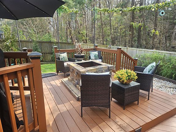 5th image of 144 Veranda Dr