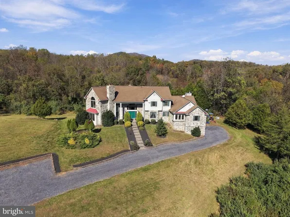5404 Carper Farm Ln, Hume, VA 22639