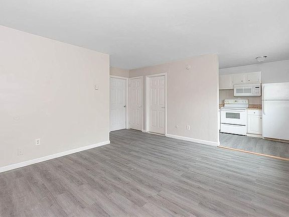 5th image of 9544 5th Bay St APT 6