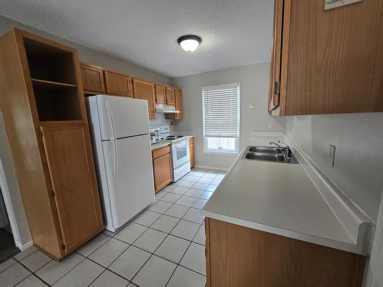 6338 Rhemish Dr — Photo 10