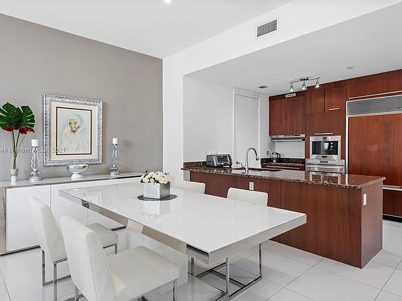 3rd image of 15901 Collins Ave APT 402