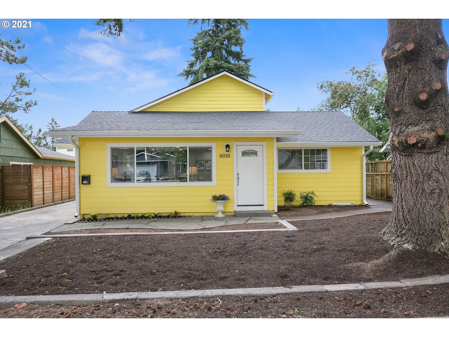 8010 N Wayland Ave photo 1