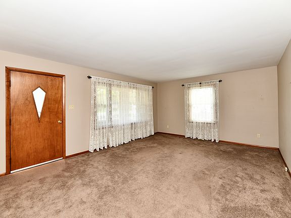 4th image of 3955 W Fairview Rd