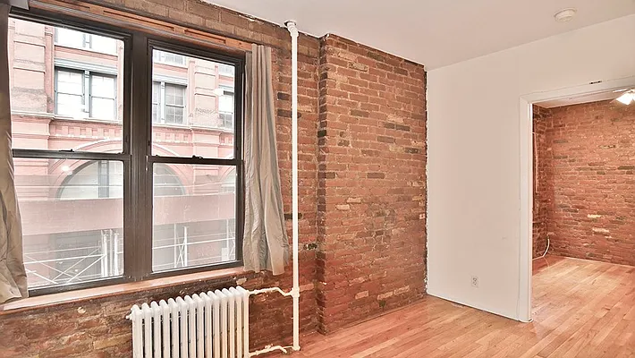 Rented by Park Property Advisors | media 18