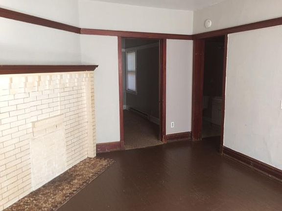 2nd image of 412 May St #B