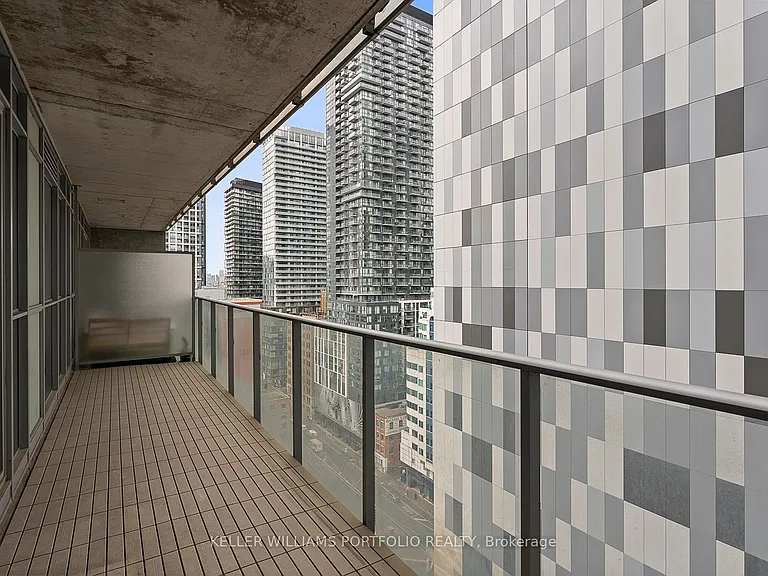 375 King St W #1805 — Photo 29