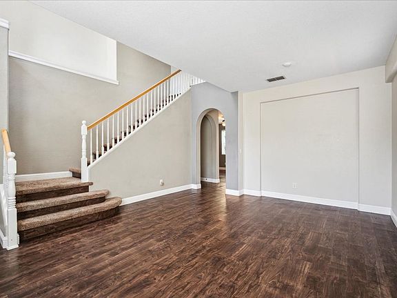 4th image of 57 Rossignol Cir