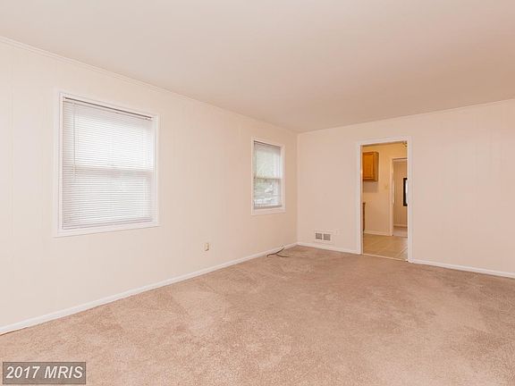 2nd image of 2326 Fairview Ter