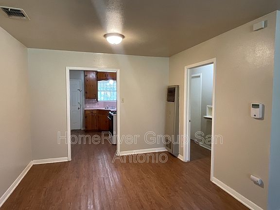 5th image of 234 Sunnyland Dr