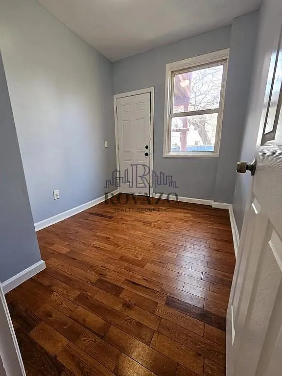 2 bed, $1,750 — Photo 3