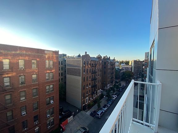 5th image of 39 E 21st St #7BB