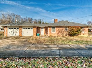 102 Grinstead Ct, Glasgow, KY 42141