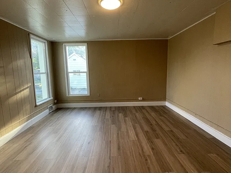 2742 Adams Ave — Photo 7