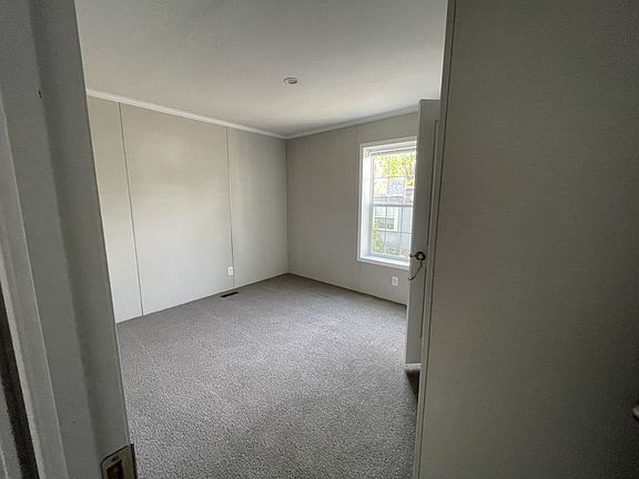 4th image of 4925 Genesse St #367S