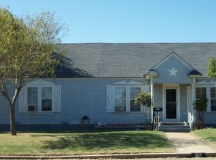307 N 3rd St, Ballinger, TX 76821