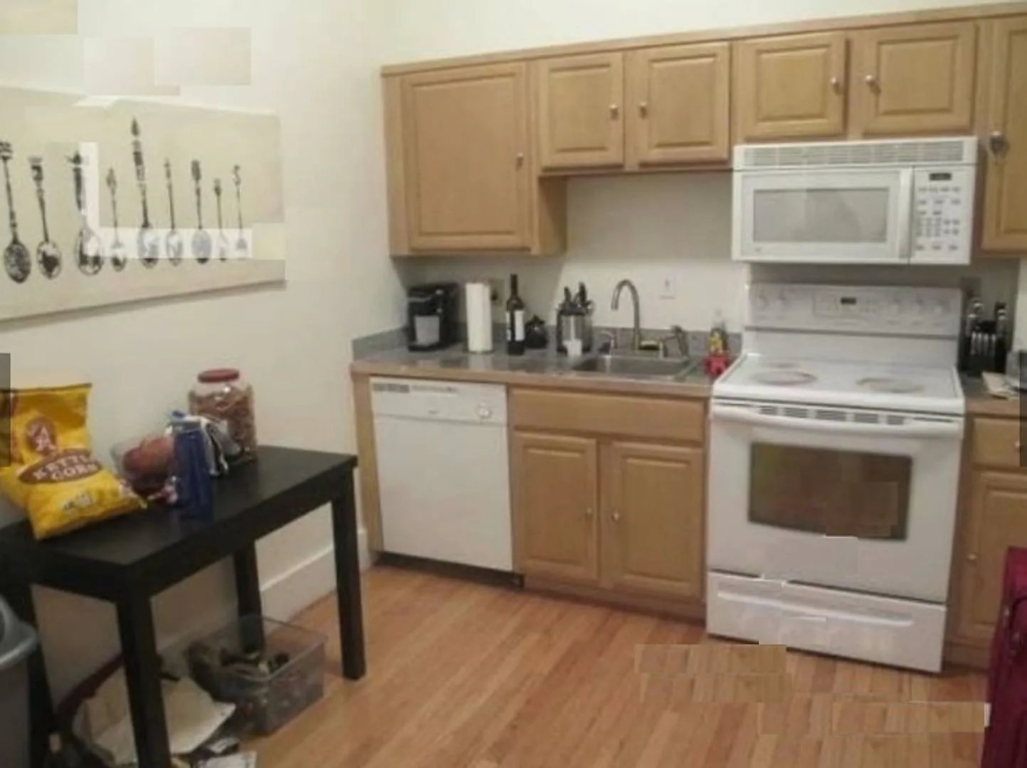 No Brokers Fee, Kenmore Sq. Location. Walk to BU Campus, Steps from the T. Laundry, — Photo 3