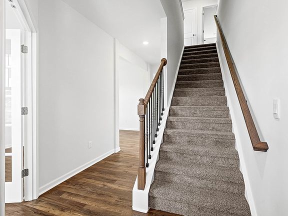 5th image of 107 Depot Cir