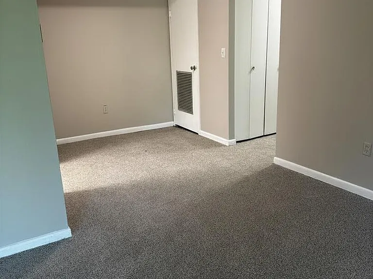 6998 Hanover Pkwy #302 — Photo 15