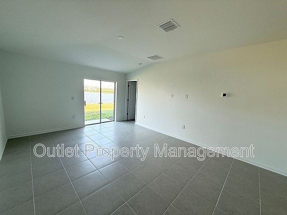 4th image of 1180 Belle Isle Ln