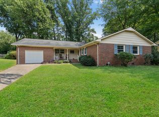 724 Queen Elizabeth Dr, Virginia Beach, VA 23452