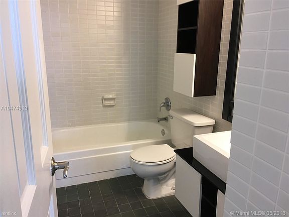 4th image of 1455 N Treasure Dr APT 6B