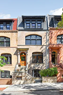 Sold by Compass | media 1