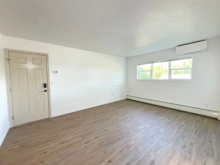 Remodeled 2 Bed, 1 Bath in a Convenient Central Location — Photo 13