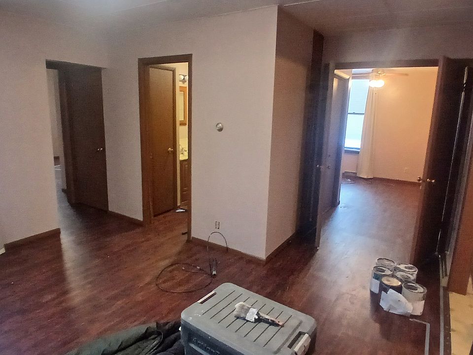 1st image of 216 Montgomery Ave APT 1