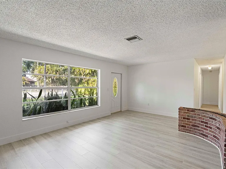 16900 SW 62nd St — Photo 14