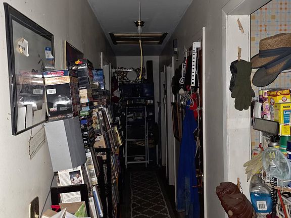 5th image of 1215 Stoneham Ct
