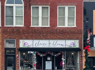 106 1/2 S Washington St, Bloomfield, IA 52537