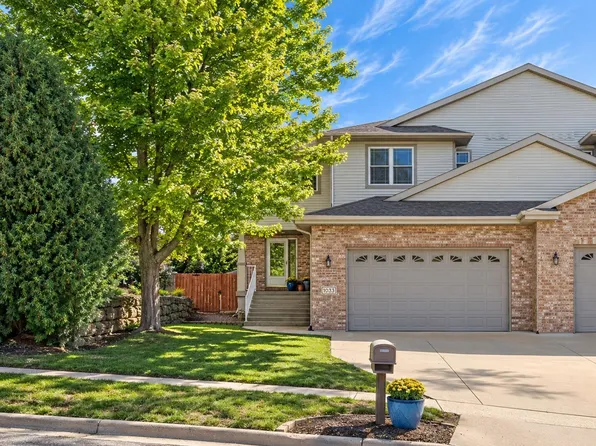 1033 Vista Ridge Dr, Mount Horeb, WI 53572