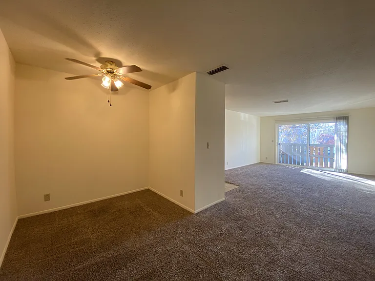 Kimberly Club Apartments — Photo 144