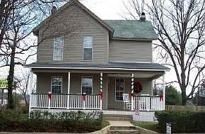 1st image of 216 E Myrtle Ave