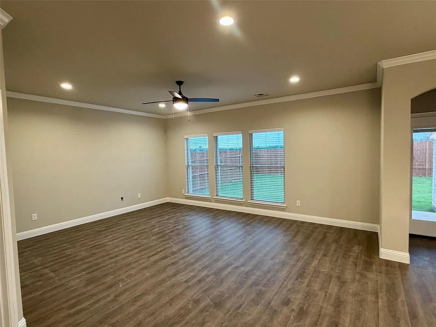 1045 Nighthawk Tr, Alvarado 76009 — Photo 4