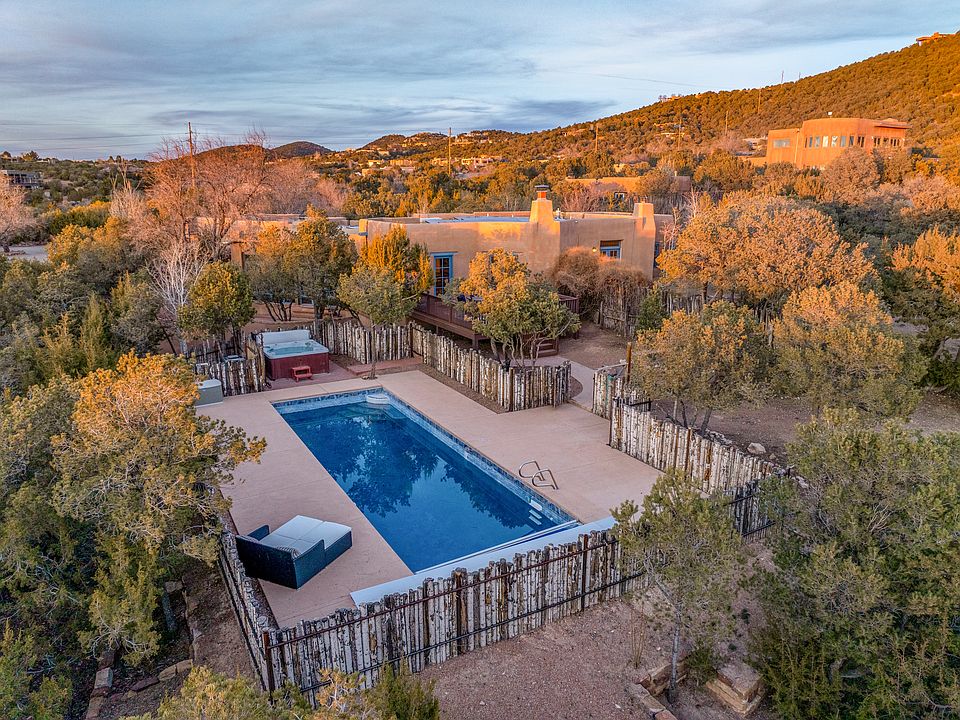 1st image of 1300 Lejano Ln