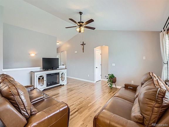 4th image of 4410 Cypress Street