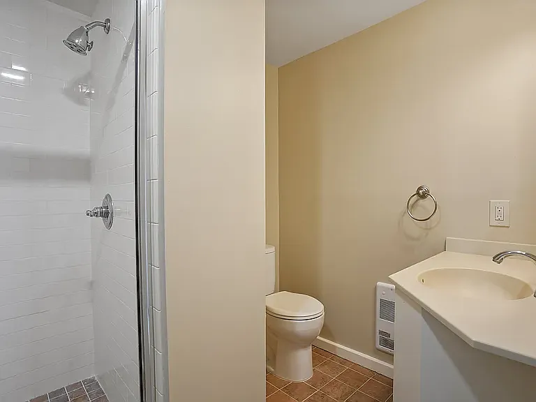 129 N Water St #B — Photo 7