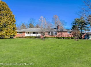 4 Millbrook Ln, Colts Neck, NJ 07722