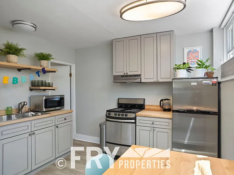 3224 Perry St #B — Photo 10
