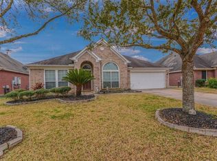 2216 Waters Edge Ln, League City, TX 77573