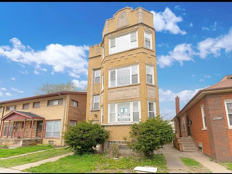 8602 S Yates Blvd — Photo 15