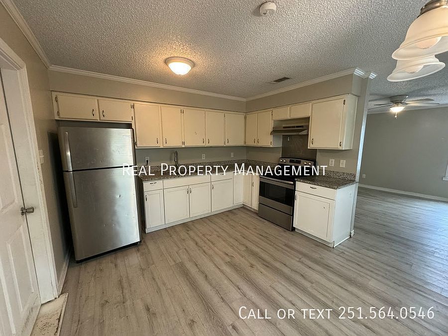 2704 S Thompson Dr, Mobile, AL 36606 Zillow