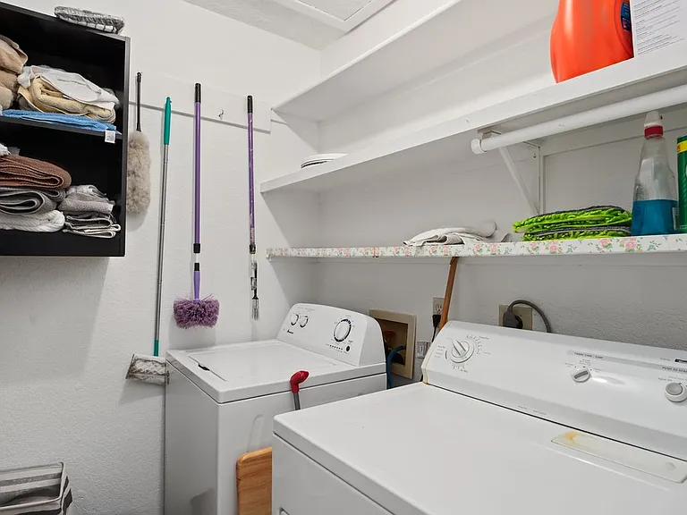 107 Niblic Ct — Photo 22