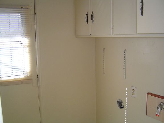 4th image of 1308 Oakhurst Dr