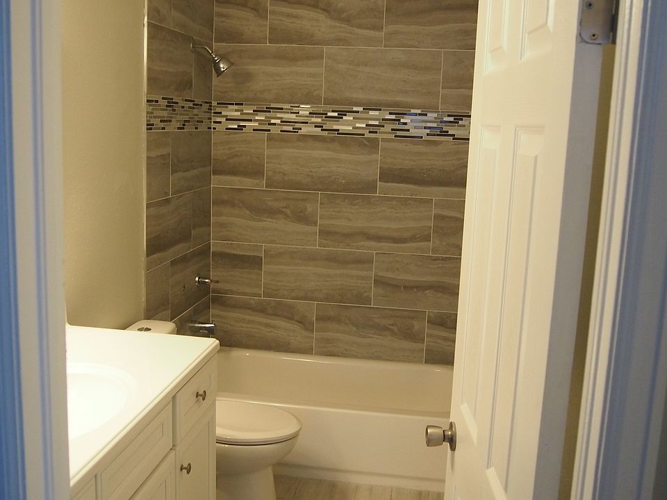 Upstairs Bath