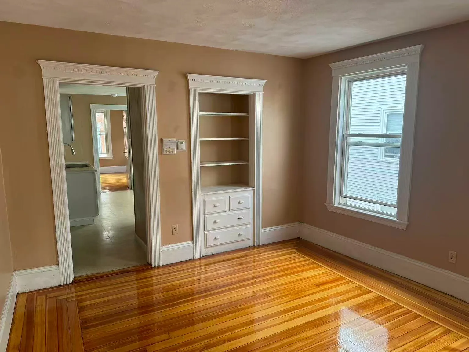 2 bed, 1000 sqft, $2,350 — Photo 4