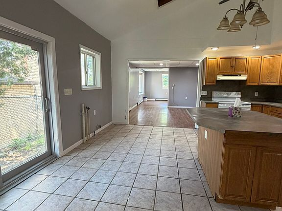 2nd image of 62-64 9th Ave
