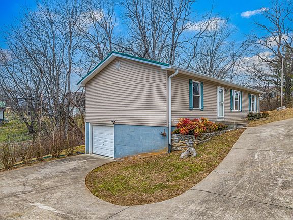 2nd image of 1423 Guinn Rd